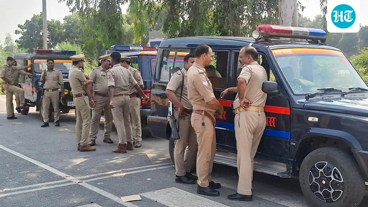 3 killed as speeding car rams tent near Durga Puja pandal in UP