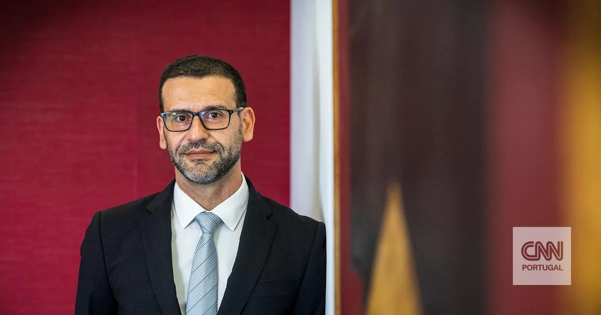 "Esse é um daqueles casos particularmente difíceis de decidir" em que "todas as soluções são plausíveis"