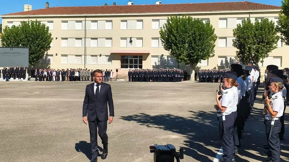 "Ce nom sera celui d'Henri Fertet" : nom donné par Emmanuel Macron à la première promotion du nouveau service militaire