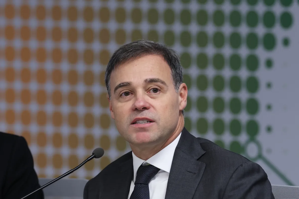 Após manifestação da PGR, Mendonça deve levar relatório sobre Moraes e Vorcaro ao plenário do STF na próxima semana