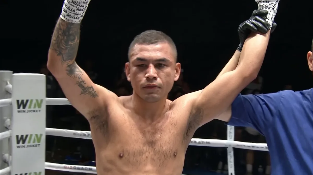 El mexicano Logan Hernández la rompe en Japón y suma victoria sobre Kyonosuke Kameda con la mira en Casimero
