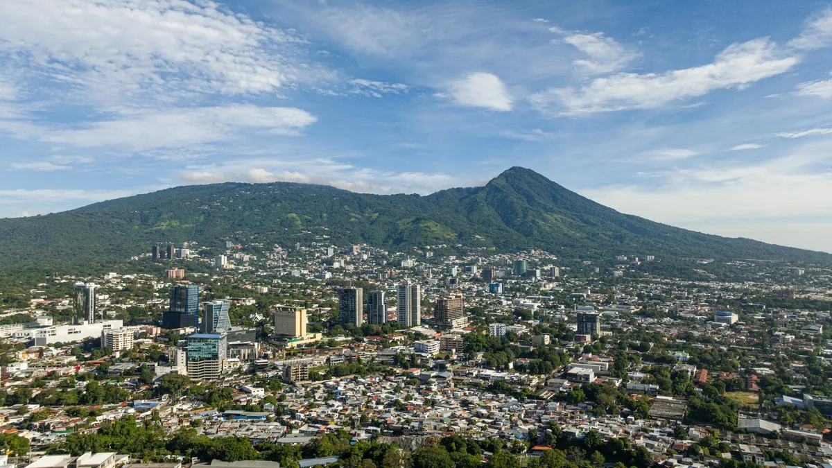 El Ministerio de Agricultura y Ganadería de El Salvador propone permitir cambios de uso en suelos forestales