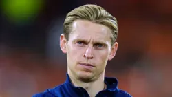 Frenkie de Jong regressa após quase três meses fora dos relvados