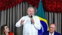 Campanha de Lula pede ao TSE suspensão de canal pró-Flávio no Whatsapp