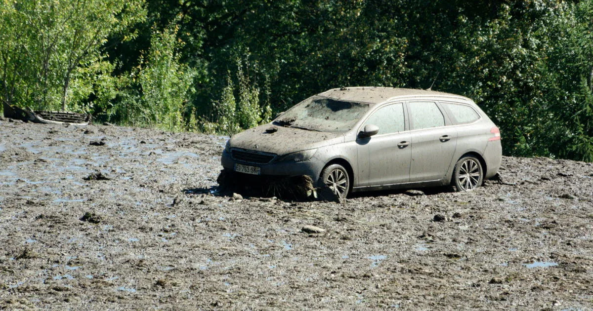 Haute-Savoie. Une bâche cède, 900 m³ de lisier dévastent une maison et une voiture
