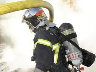 « Le feu a été très vite » : un incendie menaçait un château de la Loire, finalement épargné mais endommagé