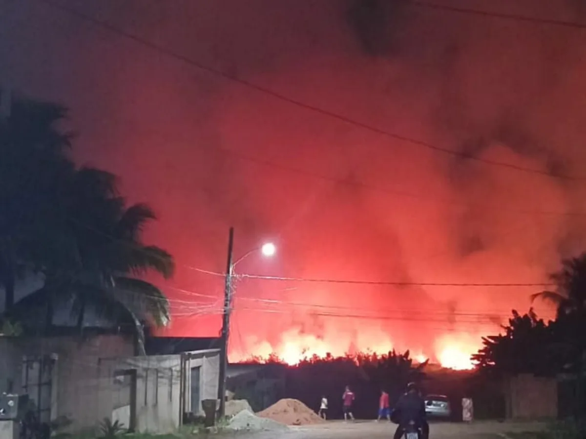 Incêndios de grandes proporções atingem áreas de vegetação no Acre