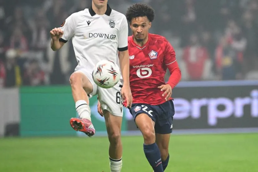Mercato : les supporters du PAOK Salonique tentent de bloquer le départ de Giannis Konstantelias vers Dortmund