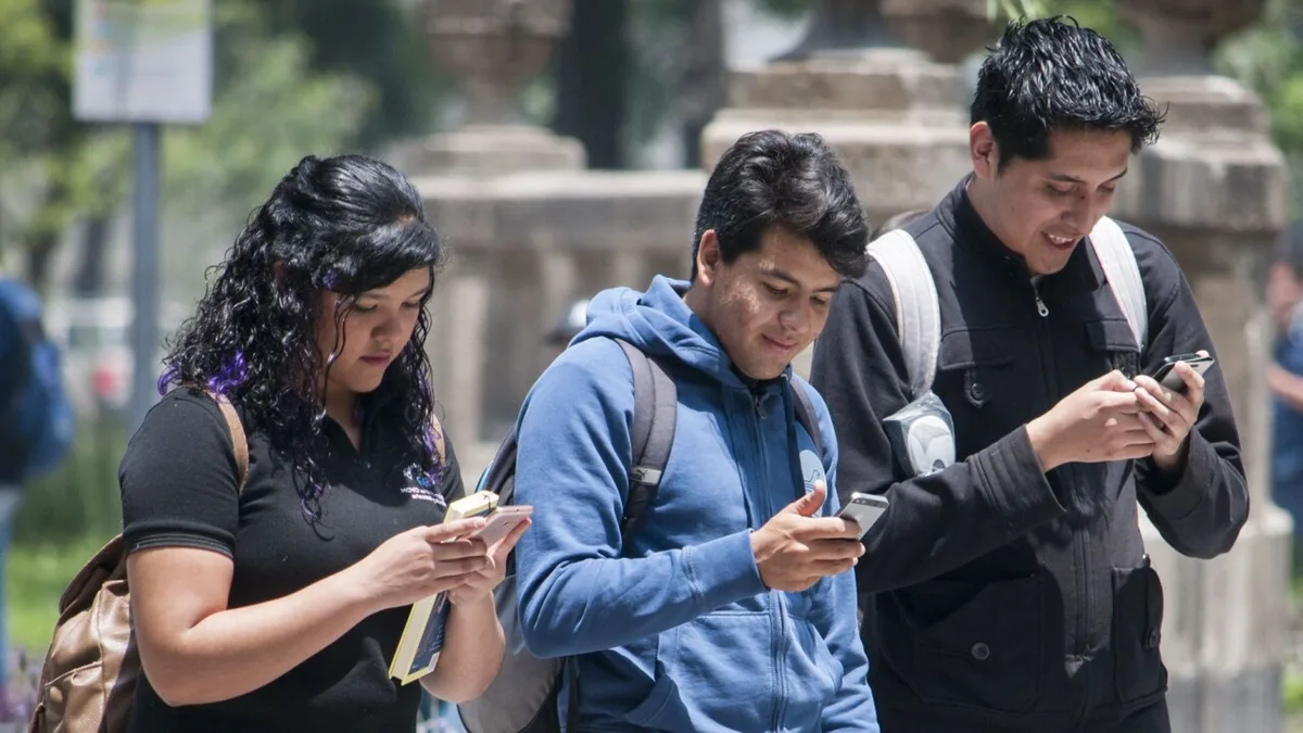La suspensión de tu línea telefónica puede ser usada para engañarte y robar tus datos y acceso a WhatsApp