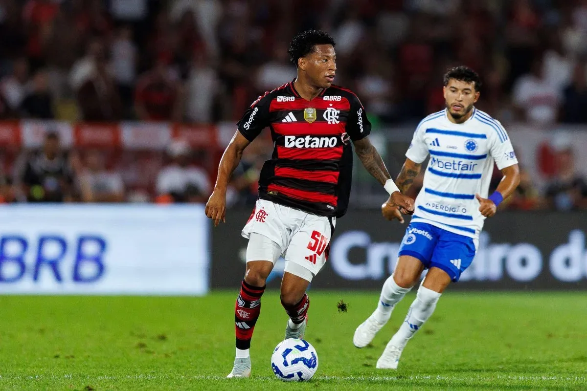 Dínamo reprova Plata e Matheus Martins em exames e cancela negócios com Flamengo e Botafogo