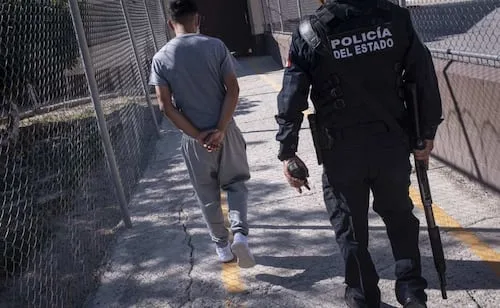 Tras riñas, trasladan a 49 reos de centros penitenciarios de Sinaloa a otros estados; SSP no da mayores datos sobre su identidad y delitos cometidos