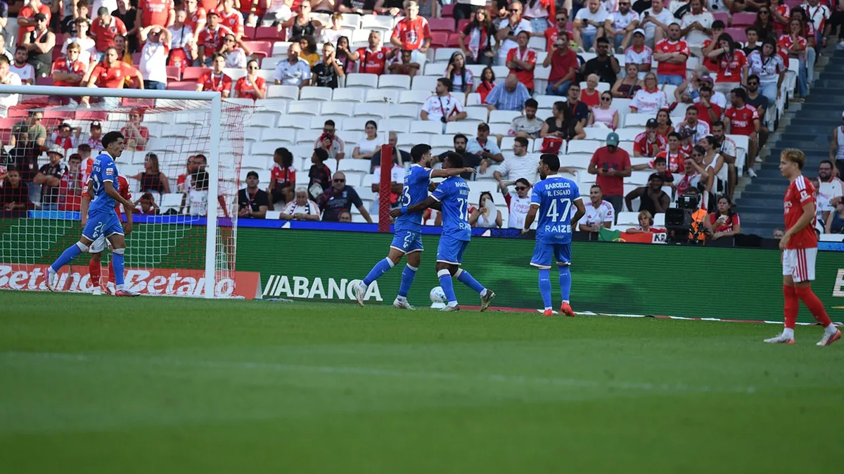 VÍDEO: surpresa a abrir na Luz! Benfica facilita e Gil Vicente aproveita
