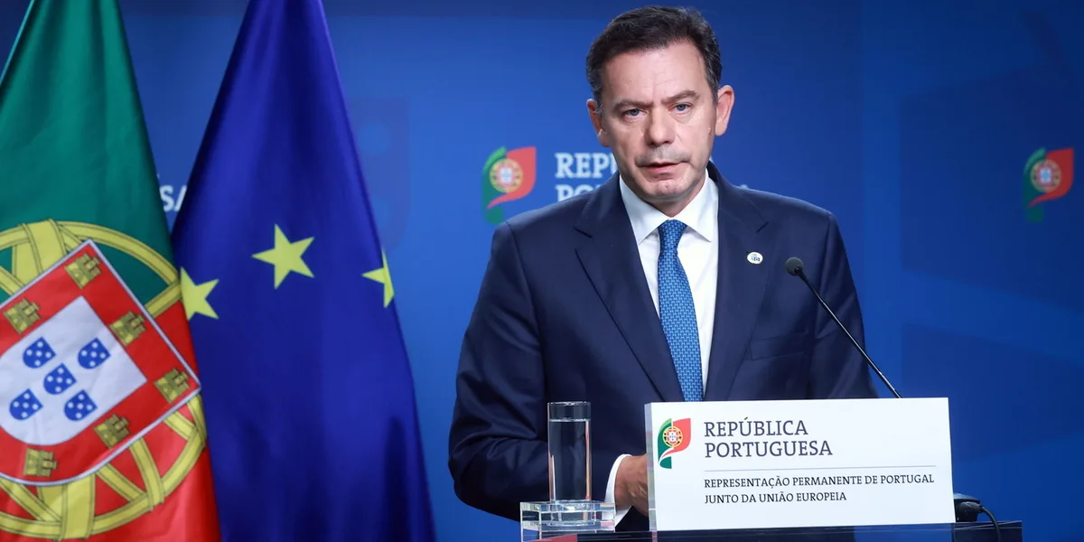 Primeiro-ministro alerta para “semanas de elevada complexidade” devido ao risco de incêndio