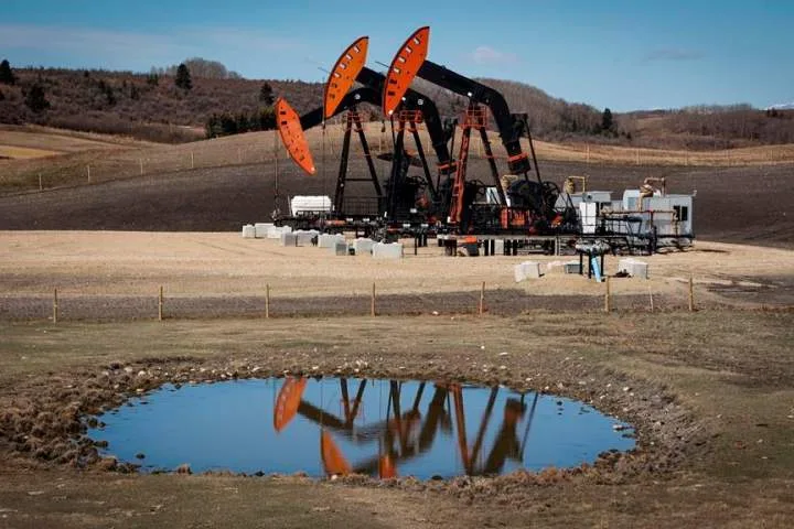Alberta predicting 2026 budget surplus thanks to oil prices, Middle East war