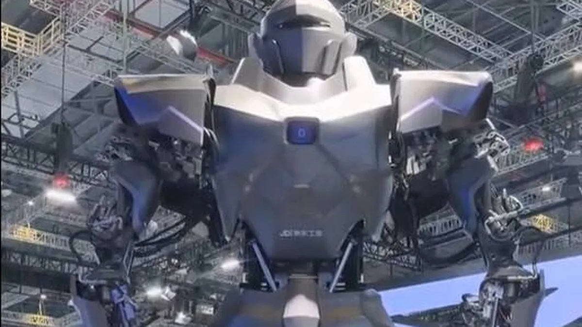 La era Transformers ya está aquí: el robot gigante chino de 4 metros que es capaz de aplastar más de 500 kilos