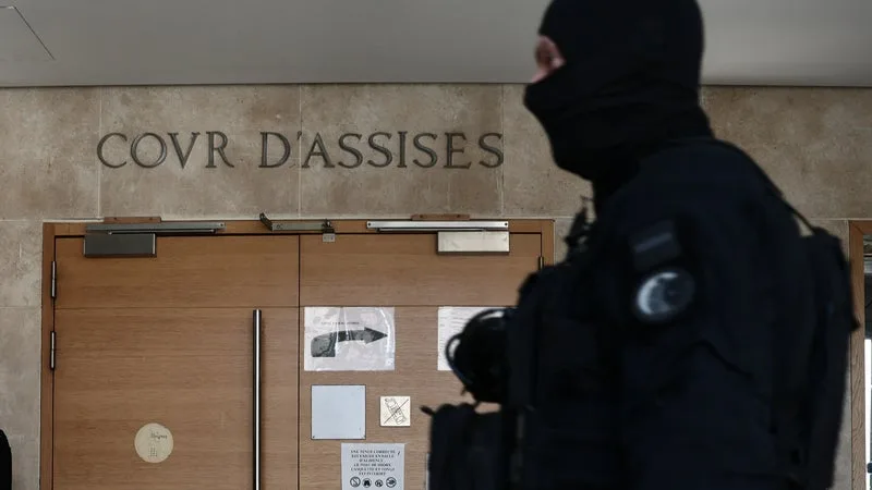 "Dispositif de sécurité hors norme", chef présumé de la DZ Mafia dans le box... Le procès de l’assassinat du grand frère d'Amine Kessaci s’ouvre à Aix-en-Provence