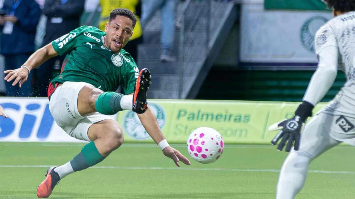 Palmeiras perde Vitor Roque por lesão contra o Fluminense na semifinal da Libertadores