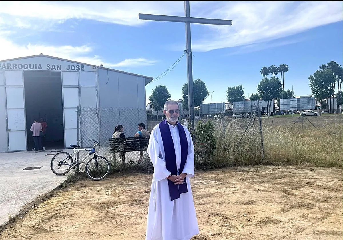 La parroquia de San José de Dos Hermanas celebra el Día de la Hispanidad con feligreses de nueve nacionalidades