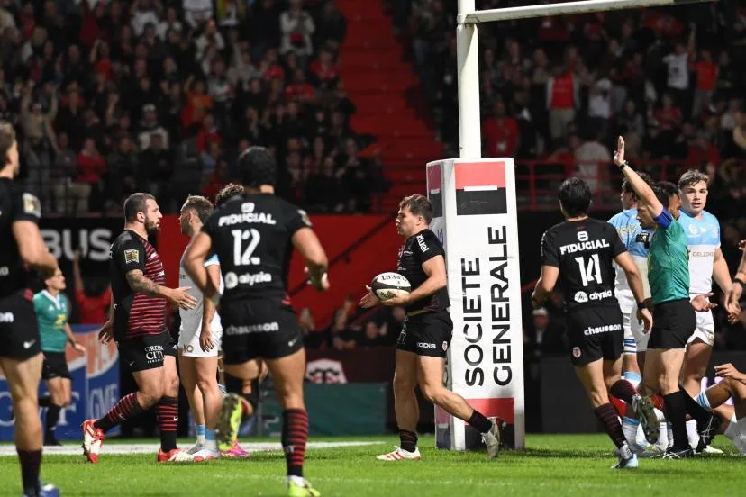 Malmené pendant plus d'une heure, le Stade Toulousain prend le bonus face à Bayonne et garde la tête du Top 14