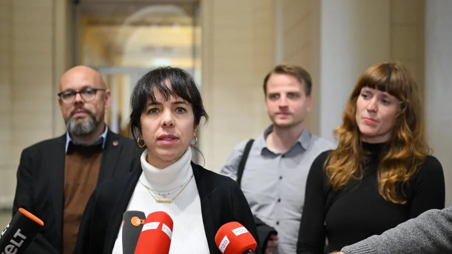 Rot-Rot-Grün: Grüne und SPD in Berlin unterbrechen Sondierungen mit Linken