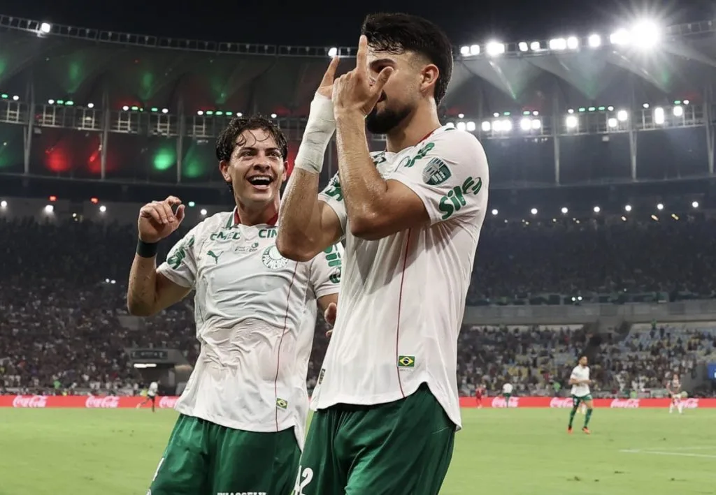 Palmeiras segura pressão, vence o Fluminense e abre vantagem na semi da Libertadores