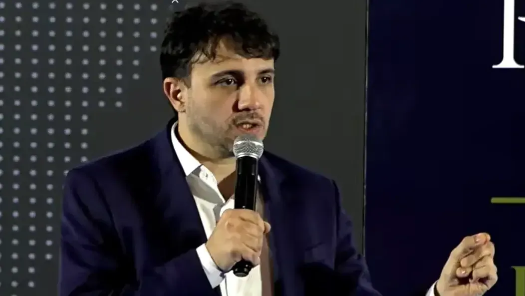TSE suspende campanha de Renan Santos