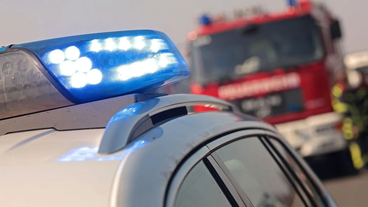 Feuerwehr-Einsatz: Brand in Reinsdorfer Lagerhallen – 500.000 Euro Schaden