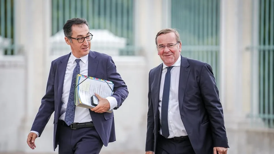 AfD-Debatte: Pistorius und Özdemir fordern AfD-Verbotsverfahren