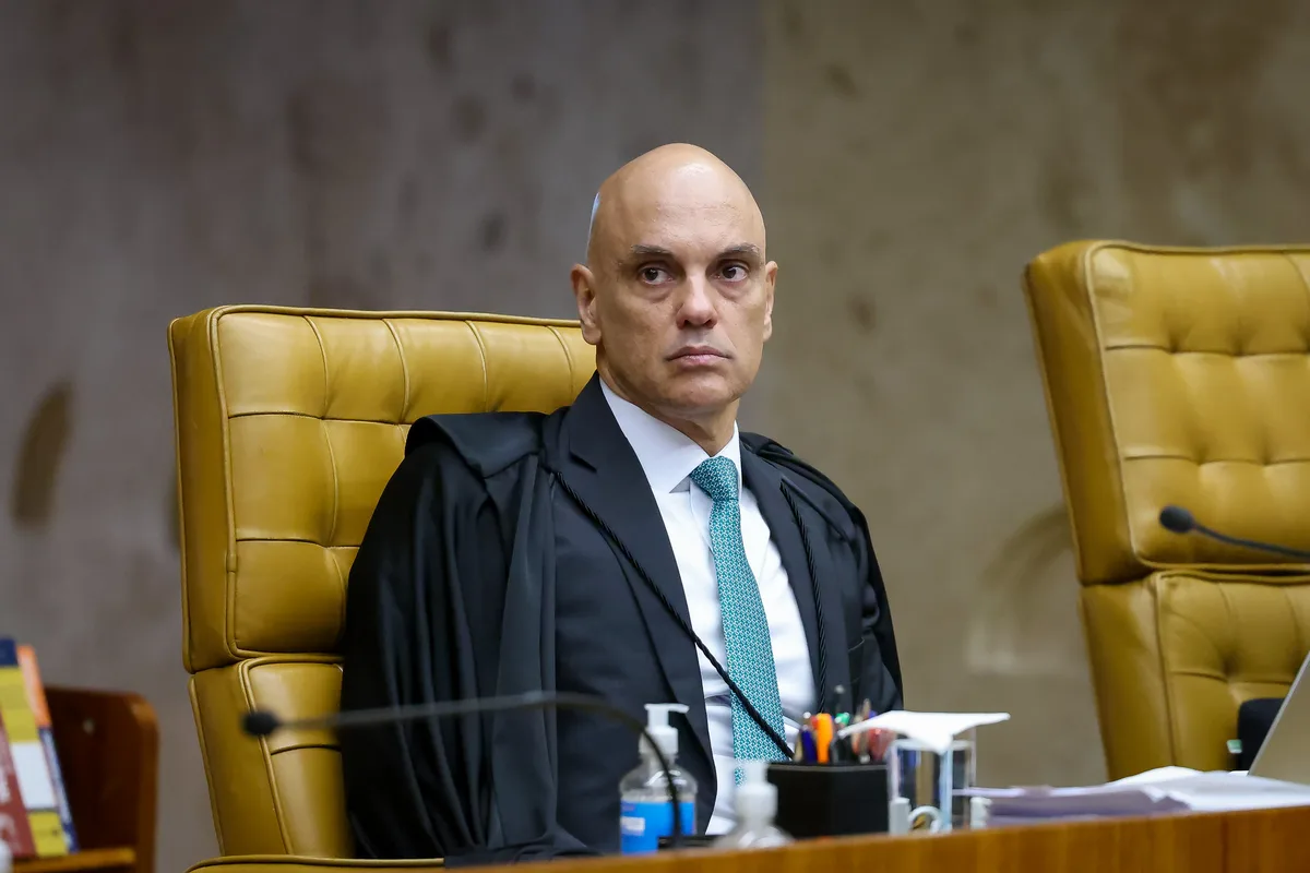 Marcel van Hattem vai pedir a prisão de Moraes