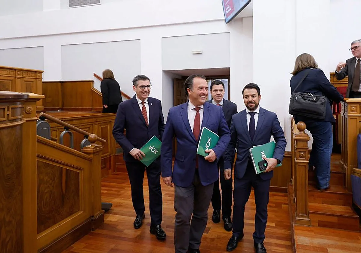 Vox acusa al PSOE de «hundir los indicadores sanitarios» al ser la tercera región con más mortalidad