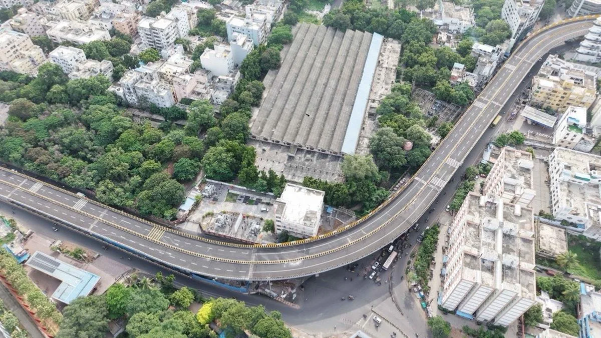 Inauguration of 3.23 km long Nalgonda X Roads - Saidabad - IS Sadan - Owaisi junction corridor on September 3