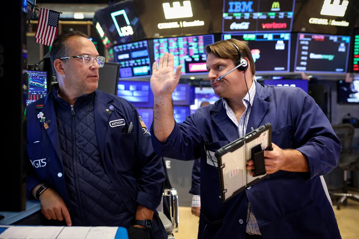Mercados: cayeron las acciones y los bonos argentinos, alineados con la tendencia de Wall Street