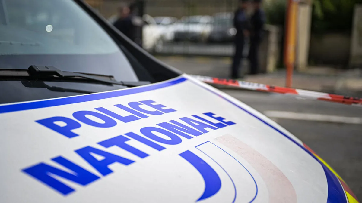 Une voiture fonce dans la foule à Caen : 11 victimes, dont au moins un mort