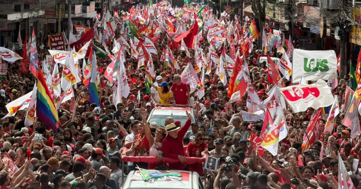 Em Juiz de Fora, Lula faz aceno a Cleitinho e diz que governador 'só tem a ganhar' se ficar neutro
