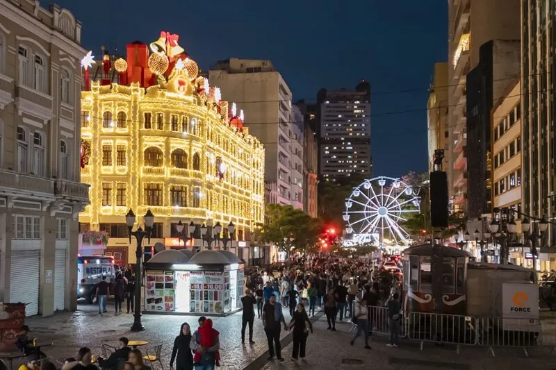 Prefeitura abre edital para o Natal de Curitiba 2026
