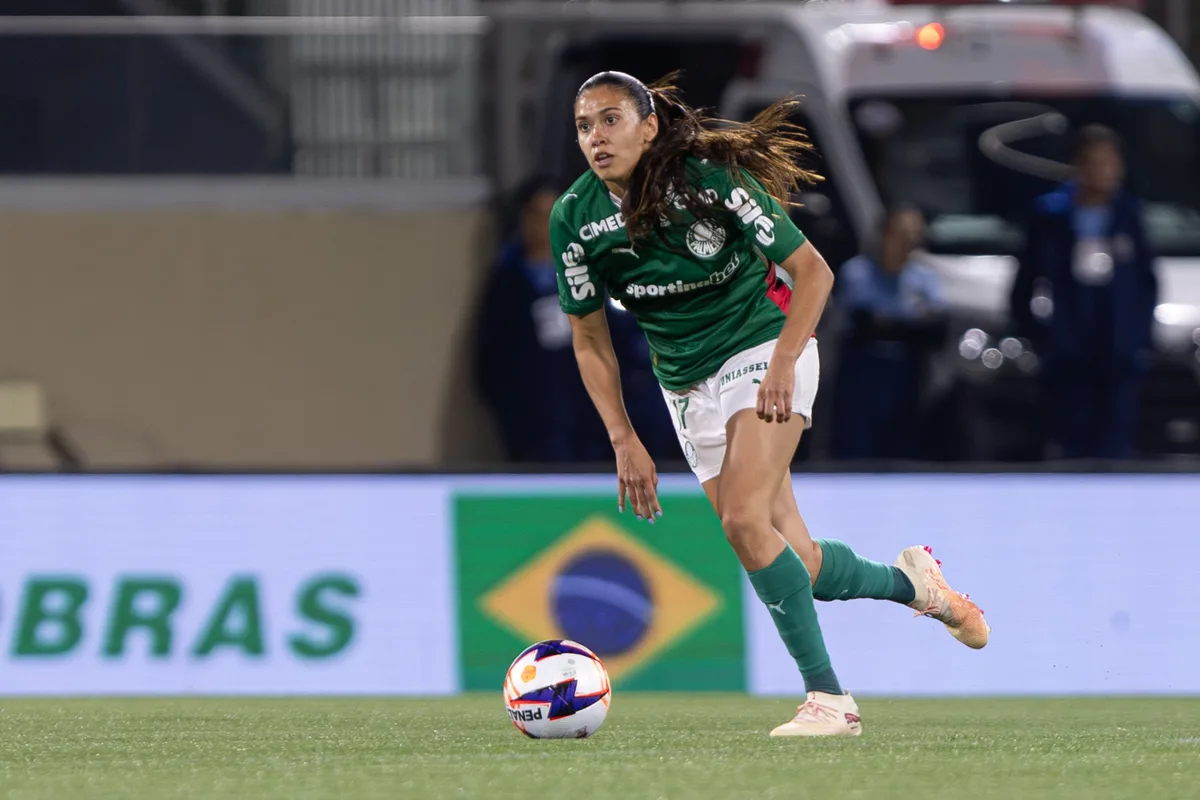 Antonia celebra vitória em estreia pelo Palmeiras e vaga para semifinal