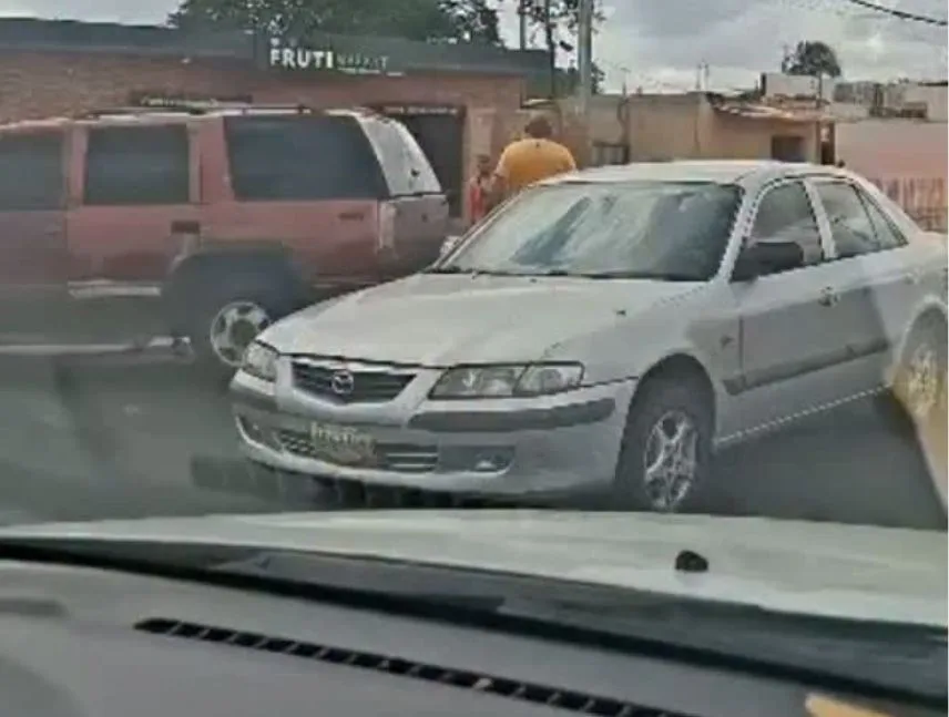 Motorizada herida tras choque en el elevado de Las Banderas