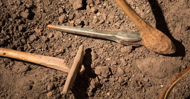 2.000 artefactos de 300 mil anos descobertos em Alpiarça