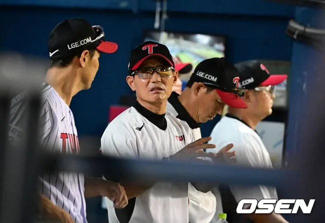 얼마만에 LG의 편안한 승리였나, 후반기 최다 점수 차 승리...염경엽 "문정빈의 첫 만루 홈런 축하한다"