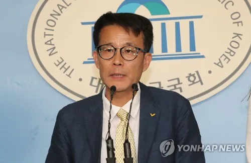 정의당 신임 대표에 양경규 전 의원…"대중적 진보정당 만들 것"