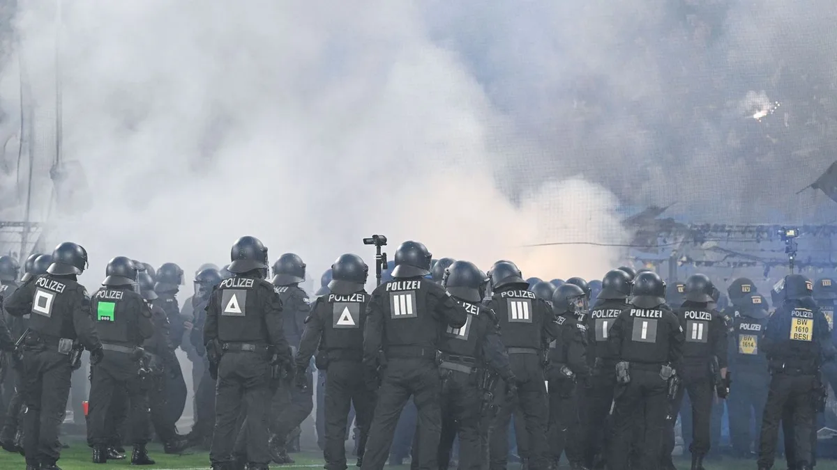 Ausschreitungen in Mannheim: Krawalle beim Südwest-Derby: Clubs suchen nach Antworten