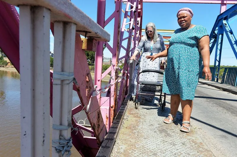 PUBLIC SAFETY: ‘Where’d the money go?’ — feisty NMB tannies slam ‘shoddy’ R2.4m Smartie Bridge upgrades