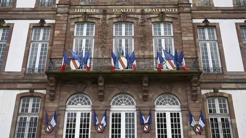 La mairie de Strasbourg annonce la mise en pace d'une cellule d'aide aux victimes des casseurs du 17 octobre