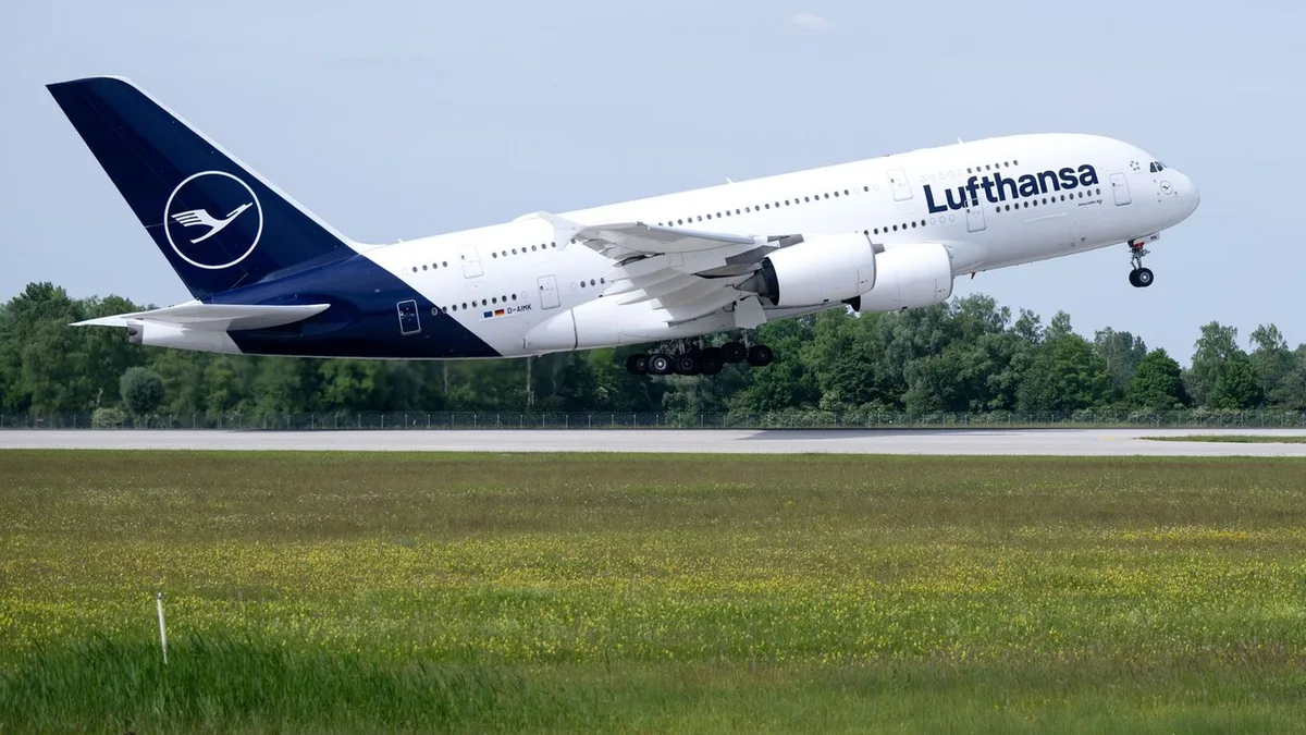 351 Passagiere an Bord: Lufthansa-Airbus setzt bei Landung in München zu früh auf