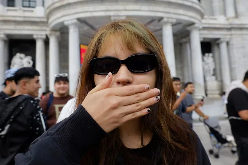 "Farmear" aura, el fenómeno que conquista a Rosalía y espanta a mileniales y "boomers"