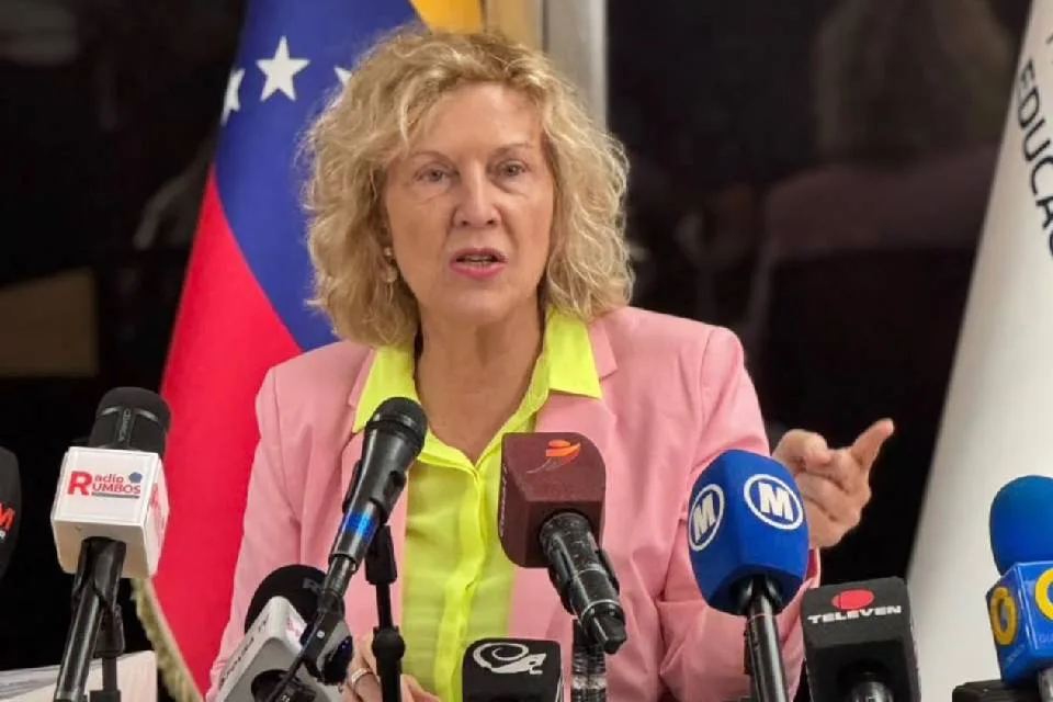 Ministra Sanjuán plantea apertura de nuevo SNI para absorber a estudiantes rezagados