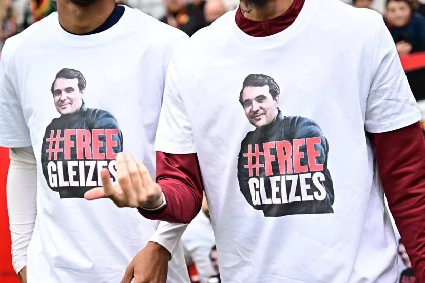 Le Trophée des champions, qui oppose Lens au PSG, a soutenu Christophe Gleizes, journaliste prisonnier en Algérie