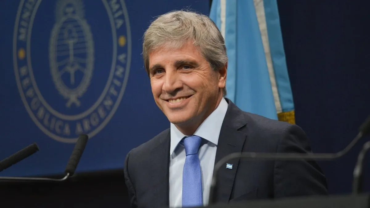 El “plan keynesiano” de Caputo tiene obras, créditos y hasta sanciones para bancos