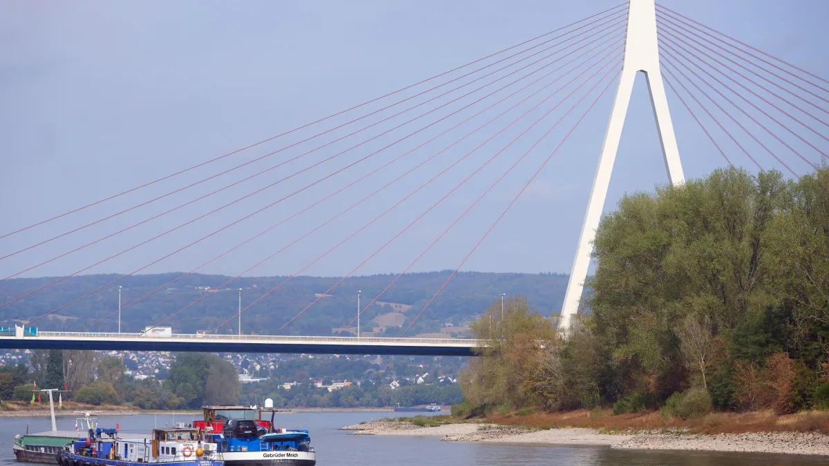 Trockene Flüsse: Neue Angst vor niedrigem Rhein-Pegel