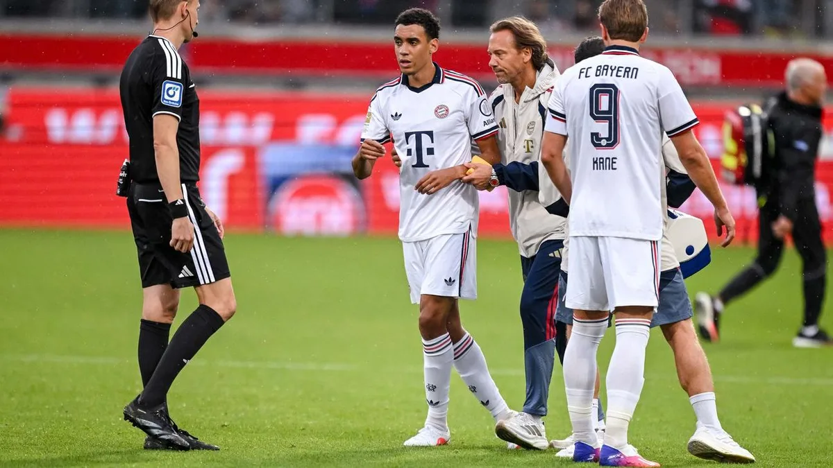 Fußball: Bayern: Kein Hinweis auf drohendes Karriereende bei Musiala